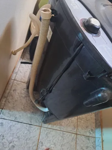 Máquina de lavar para retirada de peças