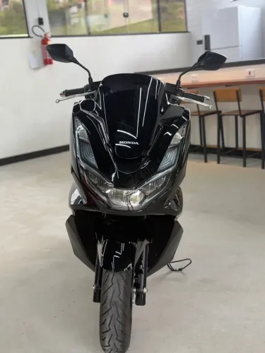 PCX DLX ano 2026, apenas 400 km