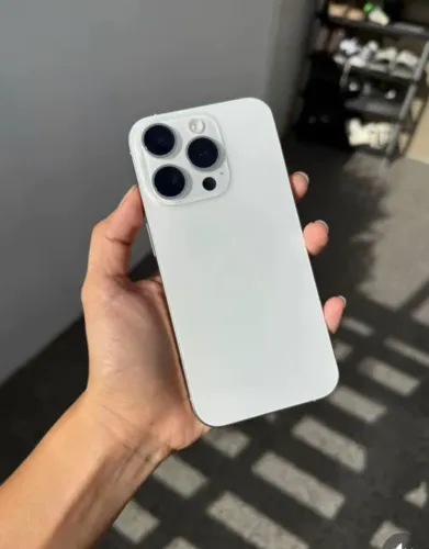 iPhone 15 Pro Branco 128 GB 6 meses de garantia