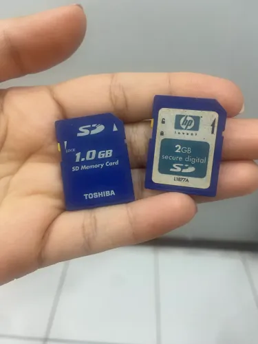 Cartões de memória originais
