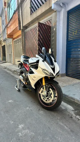 Daytona 675r
