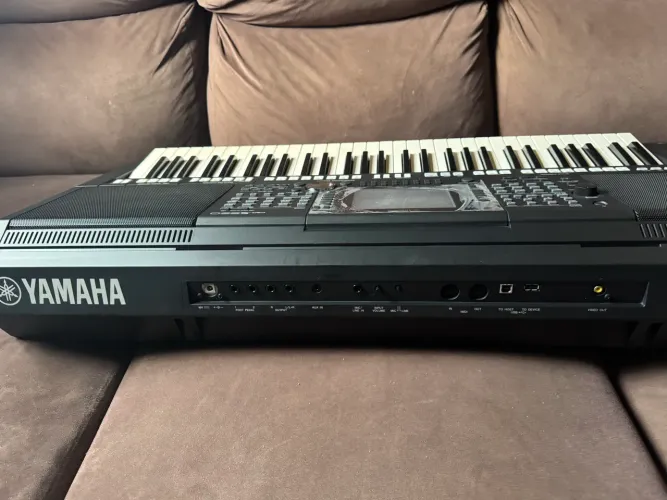 Teclado Yamaha PSR-S950