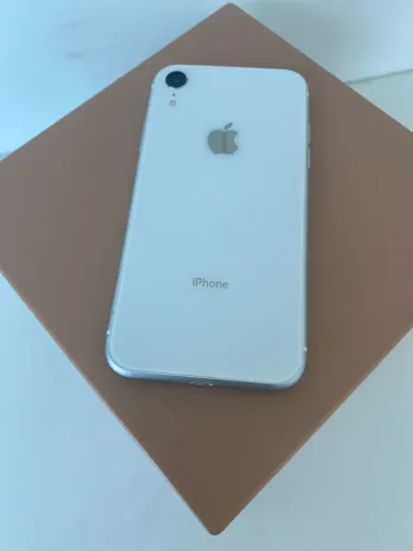 Celular IPhone XR