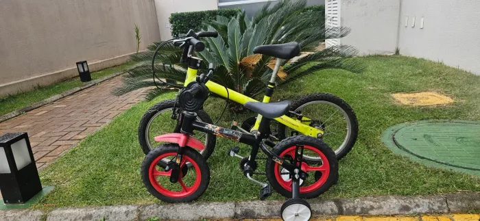 As 2 Bicicletas infantil