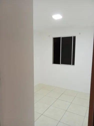 Apartamento 2/4 para alugar.