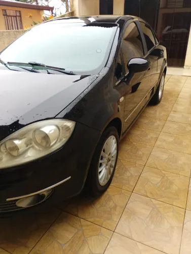 Fiat Linea Absolute 1.9/1.8 Flex Dualogic 4P 2010