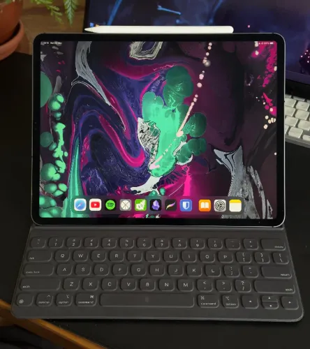 iPad Pro 12,9" 2018 (3a ger.) 512GB + Pencil + Keyboard Folio