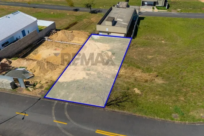 Maravilhoso Lote à venda no Damha II próximo a portaria e quadras esportivas