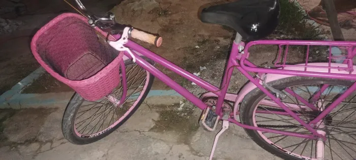 Bicicleta muito conservada 