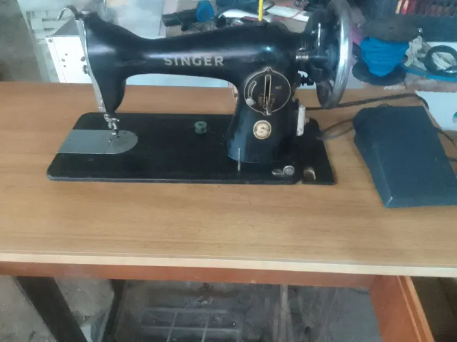 Máquina de costura Singer