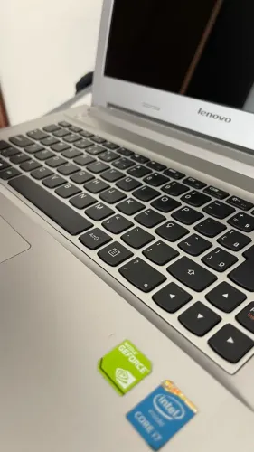 Notebook i7 Lenovo 16GB RAM