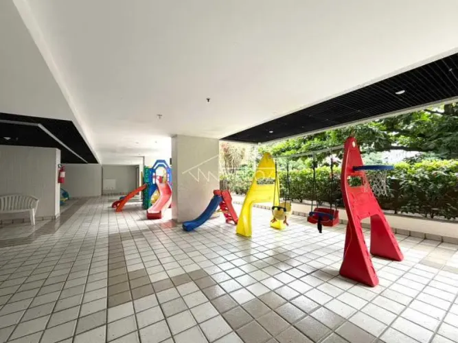 Flat : / Residencial / Leblon