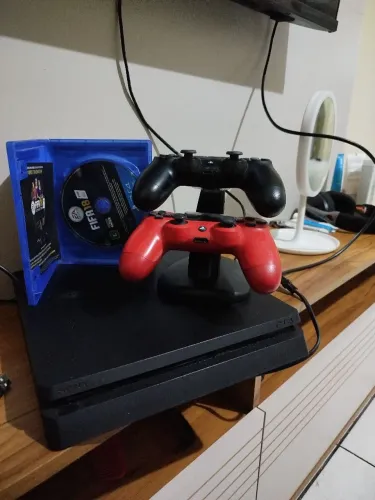 PlayStation 4 Slim