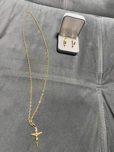 Cordão e par de aliança em ouro