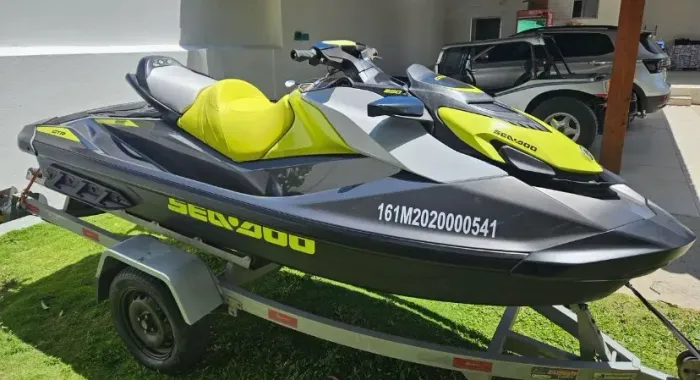Jet ski seaul 3 amos usado