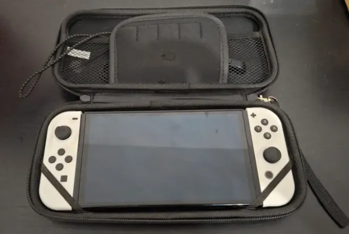 Nintendo Switch Oled - 64 GB + 256 GB SD