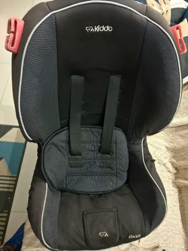 Cadeirinha de bebê (carro) Kiddo 25k.