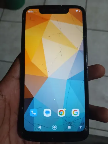 Moto g7 play vendo ou troco por um j5 com volta ou o primei
