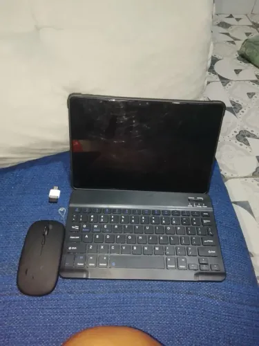 Tablet completo com teclado, mouse , e capa