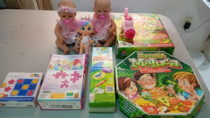 Lote de brinquedos