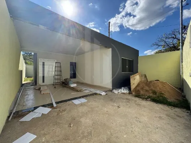 Financiamento Próprio: Venda - Casa no Bairro Jardim América (Capim) em Gov. Valadares/MG
