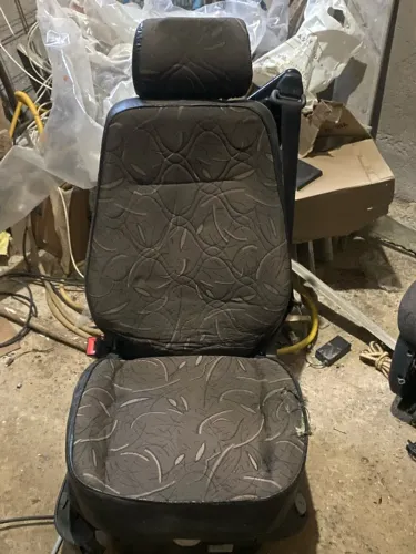 2 bancos originais da Mercedes 