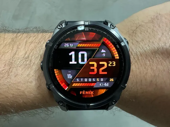 Garmin Fênix 8 47mm AMOLED Sapphire Titânio - Novo, Sem Uso