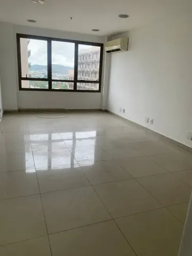 SALA COMERCIAL SHOPPING NOVA AMERICA 30 mts - Del Castilho - Rio de Janeiro - RJ
