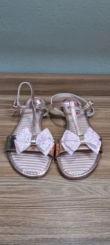 Sandália feminina infantil