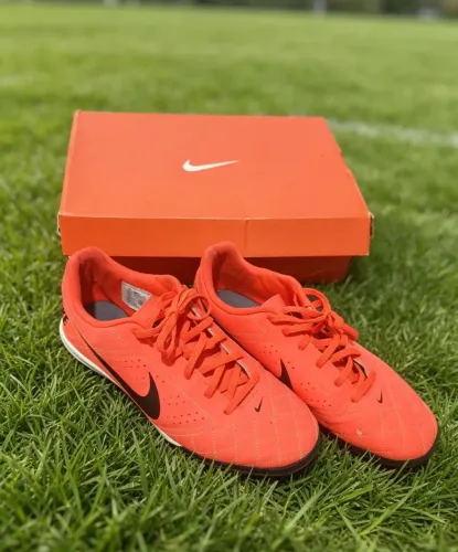 CHUTEIRA NIKE BECO 2 N?42