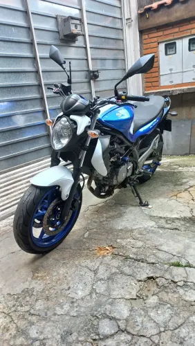 Suzuki gladius 650