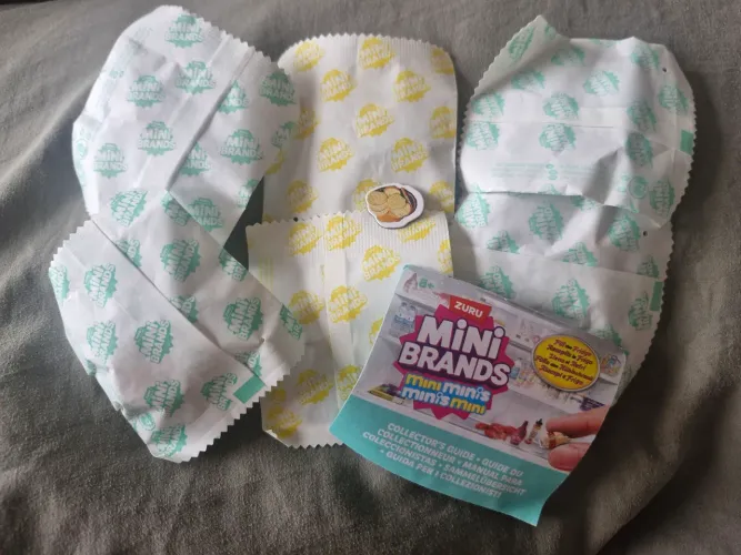 Mini brands fill the fridge - geladeirinha original