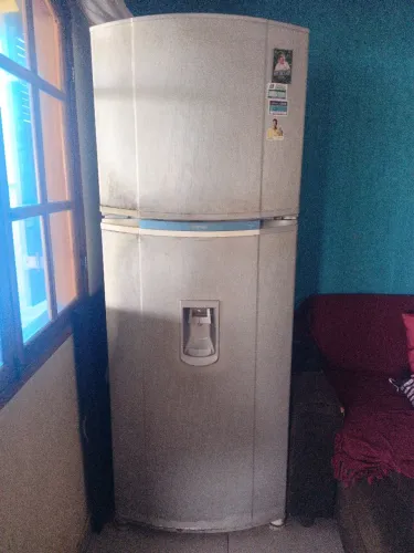 Geladeira Consul 480 litros água na porta