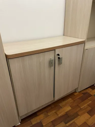 Conjunto escritório em MDF bege