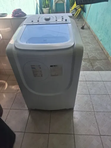 Maquina de lavar roupas