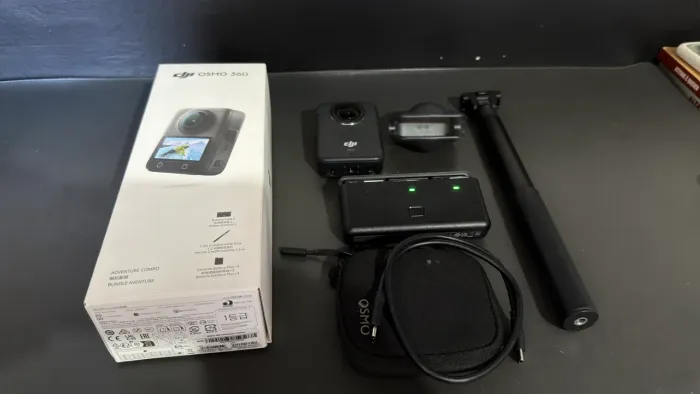 DJI OSMO 360 Adventure Combo - 3 baterias e bastão