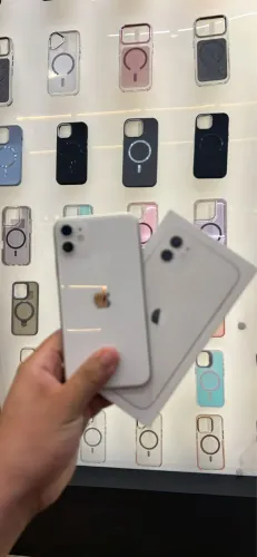 iPhone 11
