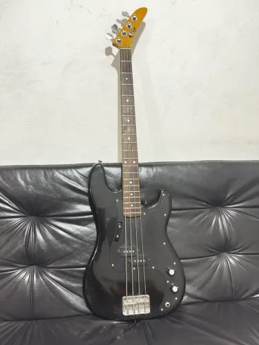 Baixo Epiphone modelo precision bass 