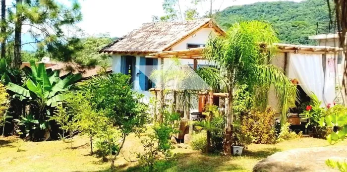 Terreno com Suíte À Venda, Capricórnio II em Caraguatatuba - Documentação em dia