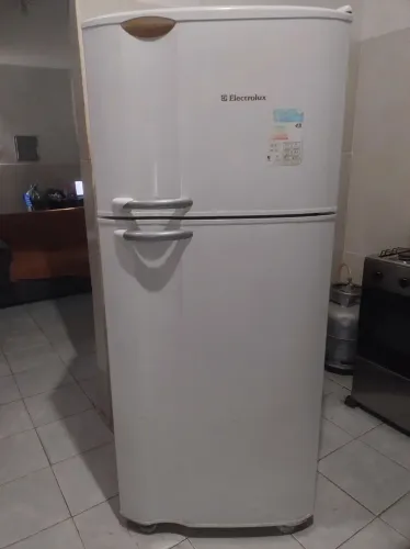 Geladeira duplex Electrolux frosfree grande