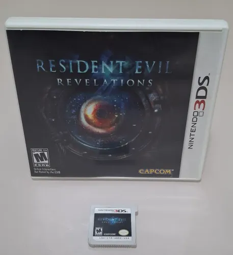 Resident Evil Revelation 3DS impecável com encartes