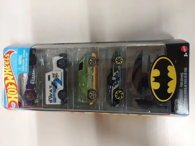 Carros HotWheels coleção Batman (8 carrinhos, ver fotos)