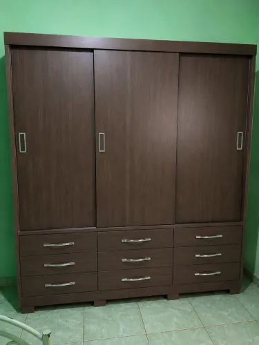 Vende se guarda roupa de casal