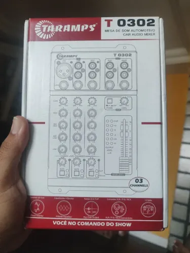 Mesa de som automotivo Thramps