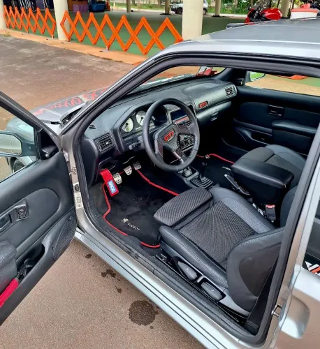 Peugeot 106 Quiksilver 1.0 3P 2001
