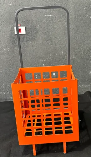 Carrinho para subir em escada