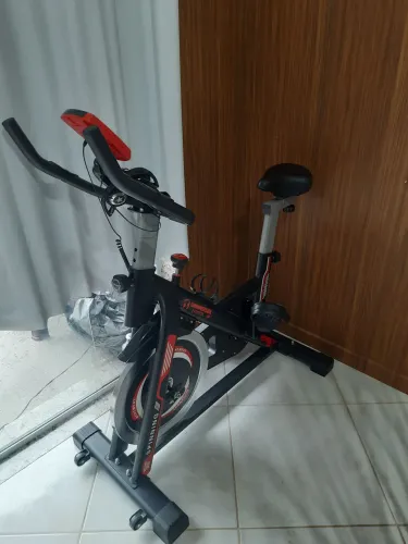 Bike Bicicleta Ergometrica Profissional Roda de Inércia 13kg Quadro Reforçado em Aço