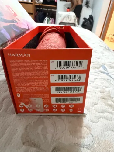 JBL Flip 4