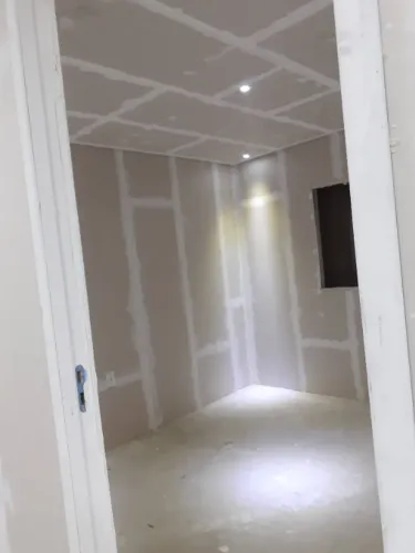 DIVISÓRIAS EM DRYWALL 