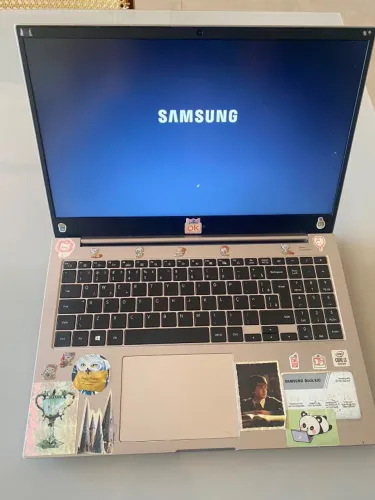 Nootbook Samsung E30